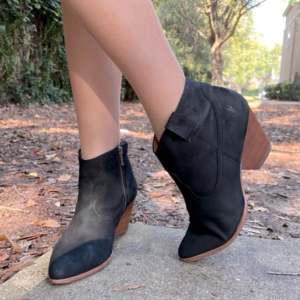 Frye Reina Western Leather ankle booties black heeled cowgirl boots 7